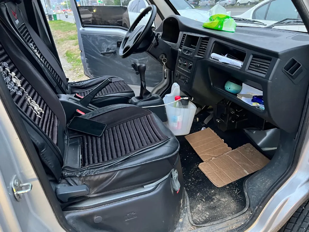 2023 WuLing ZhiGuang 1.5L 102HP L4 5MT,autocango,china used car exporter,china ev exporter,chinese used car exporter,chinese used ev exporter