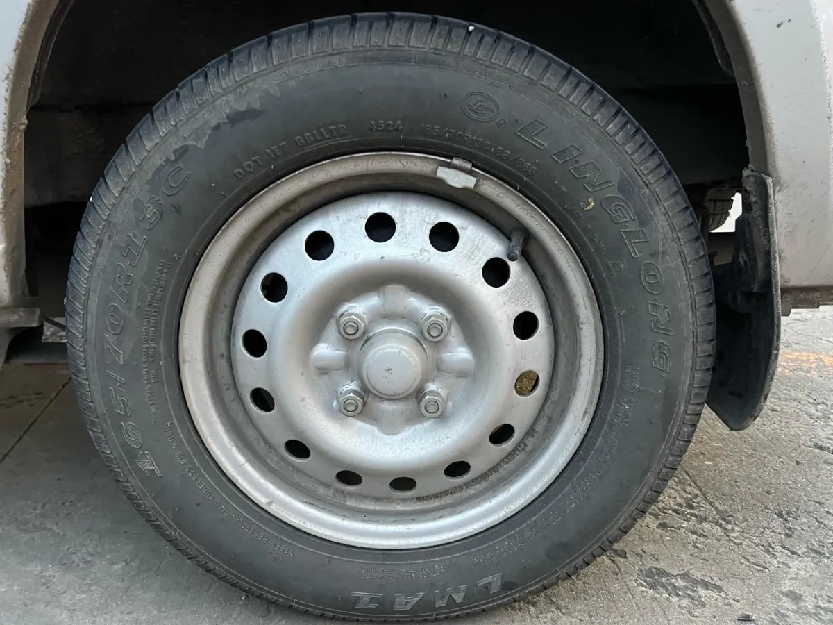 2023 WuLing ZhiGuang 1.5L 102HP L4 5MT,autocango,china used car exporter,china ev exporter,chinese used car exporter,chinese used ev exporter