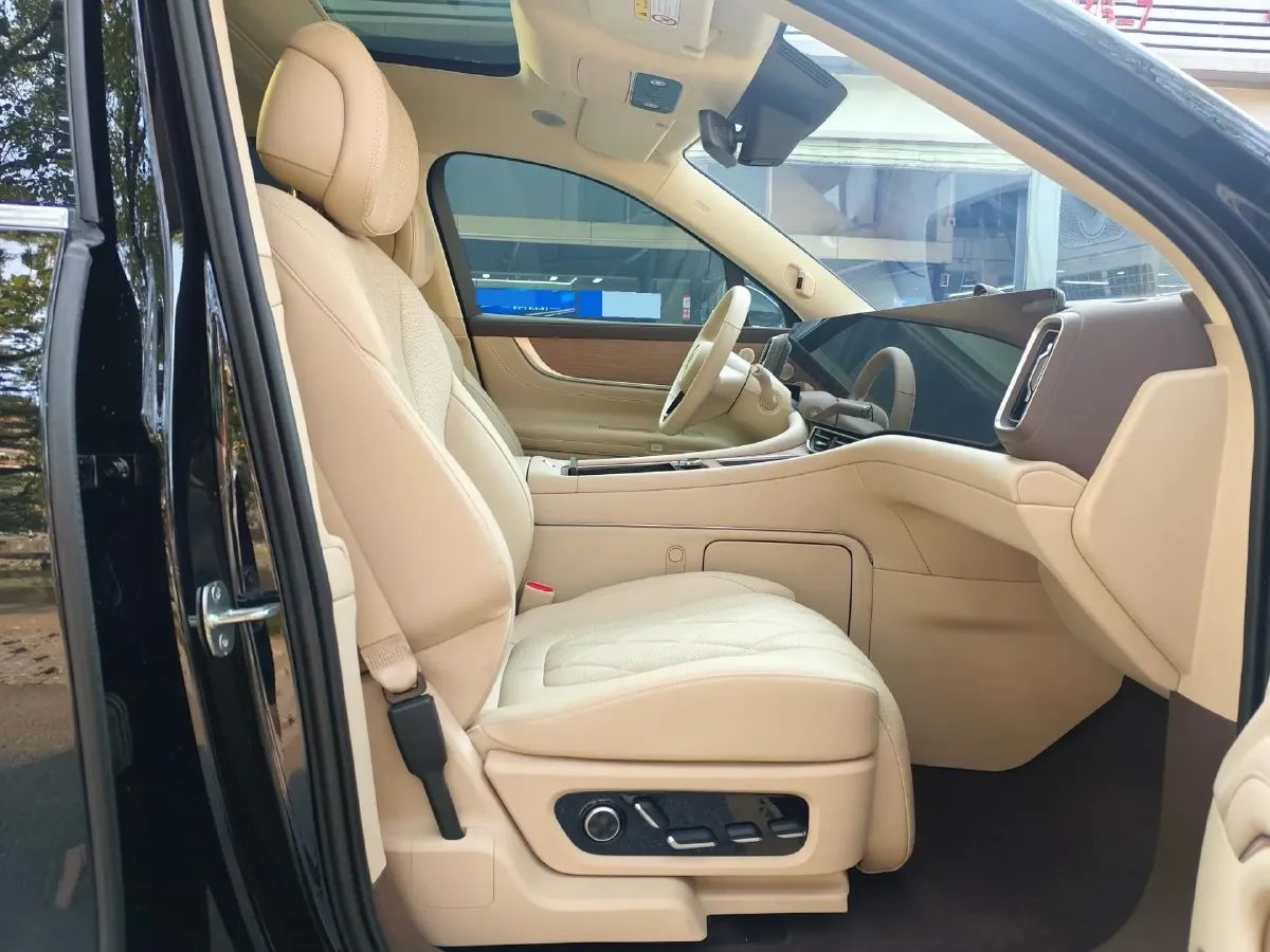 2024 AITO AITO M9 1.5T 152HP L4 REEV 42KWH,autocango,china used car exporter,china ev exporter,chinese used car exporter,chinese used ev exporter