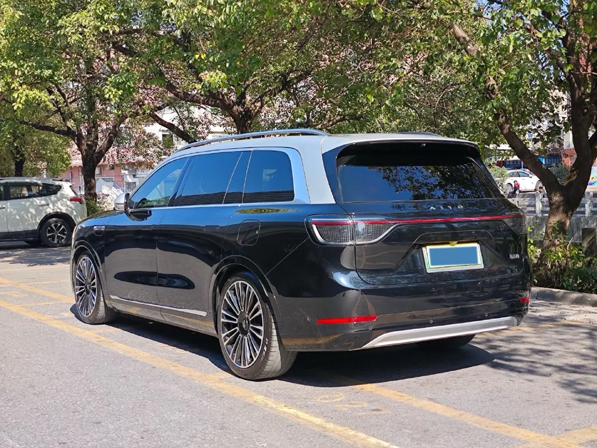 2024 AITO AITO M9 1.5T 152HP L4 REEV 42KWH,autocango,china used car exporter,china ev exporter,chinese used car exporter,chinese used ev exporter