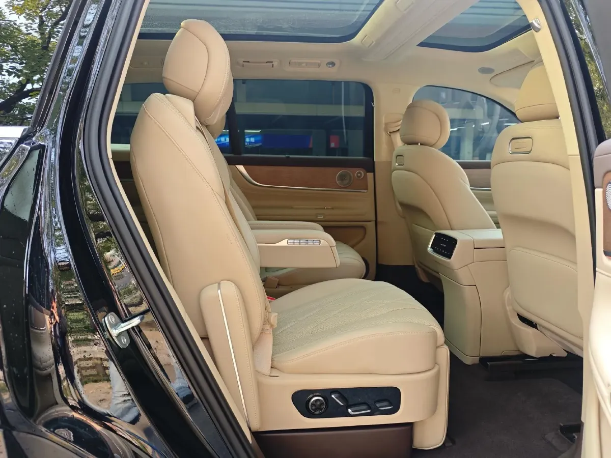 2024 AITO AITO M9 1.5T 152HP L4 REEV 42KWH,autocango,china used car exporter,china ev exporter,chinese used car exporter,chinese used ev exporter