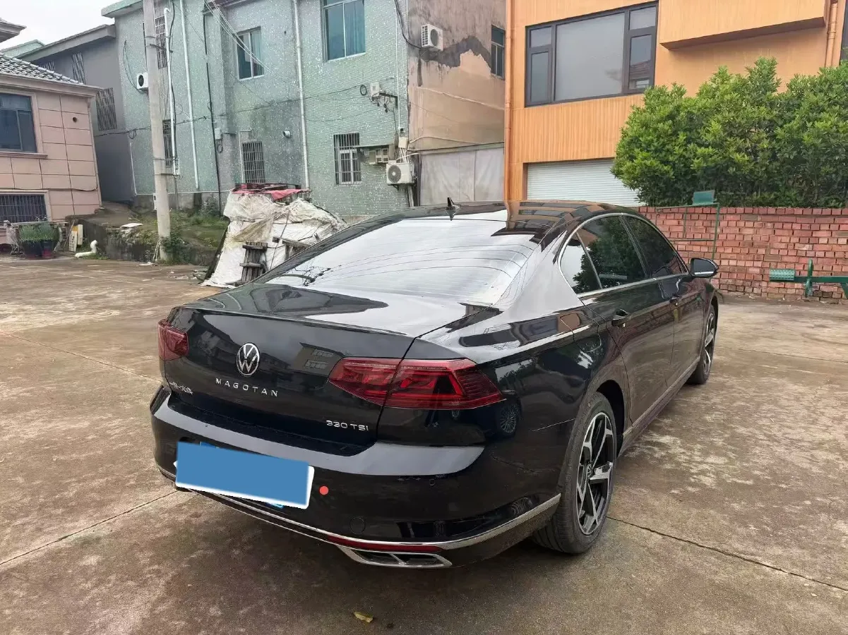 2025 Volkswagen Magotan 2.0T 186HP L4 7DCT,autocango,china used car exporter,china ev exporter,chinese used car exporter,chinese used ev exporter