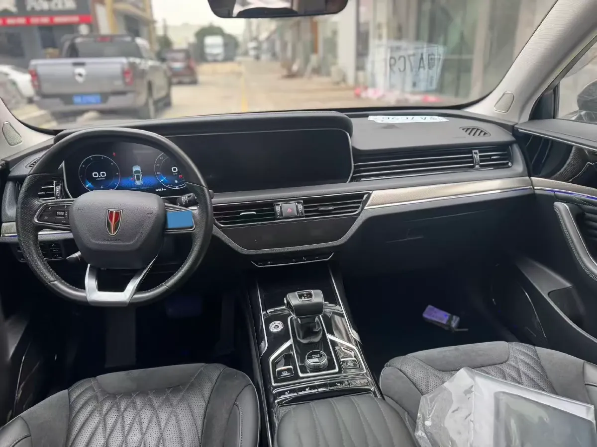 2022 HongQi HS5 2.0T 224HP L4 6AT,autocango,china used car exporter,china ev exporter,chinese used car exporter,chinese used ev exporter