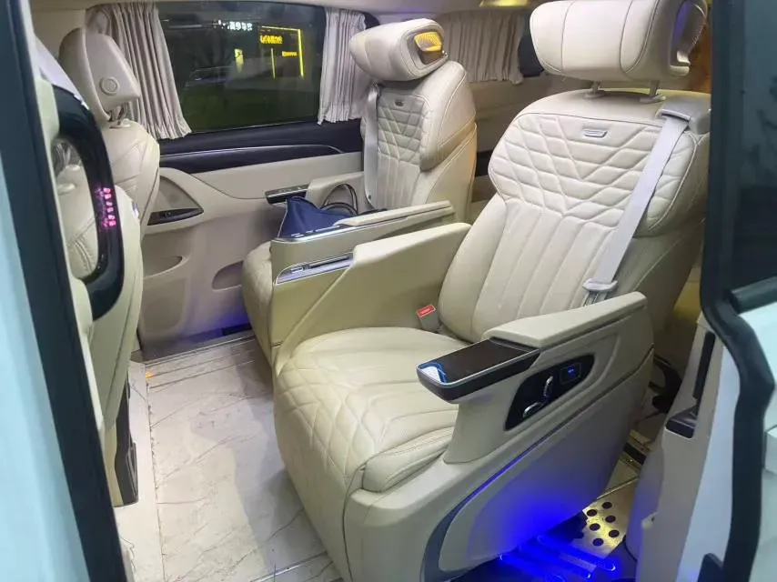 2022 Buick GL8 2.0T 237HP L4 9AT,autocango,china used car exporter,china ev exporter,chinese used car exporter,chinese used ev exporter