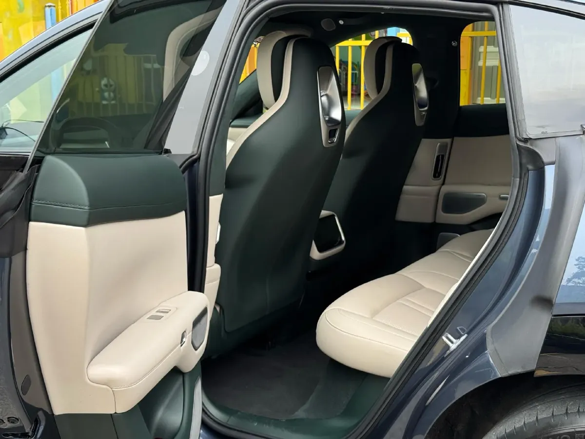 2025 MI YU7 BEV 101.7KWH,autocango,china used car exporter,china ev exporter,chinese used car exporter,chinese used ev exporter