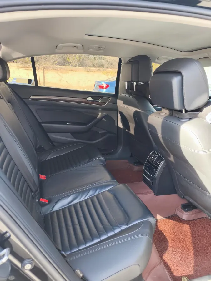 2019 Volkswagen Magotan 2.0T 186HP L4 7DCT,autocango,china used car exporter,china ev exporter,chinese used car exporter,chinese used ev exporter