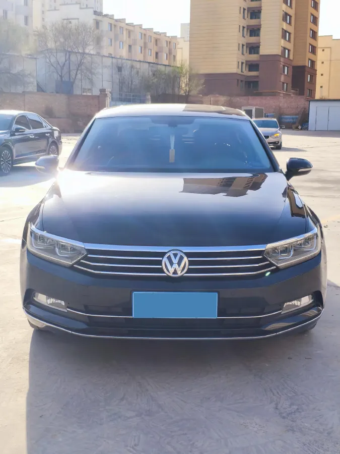 2019 Volkswagen Magotan 2.0T 186HP L4 7DCT,autocango,china used car exporter,china ev exporter,chinese used car exporter,chinese used ev exporter