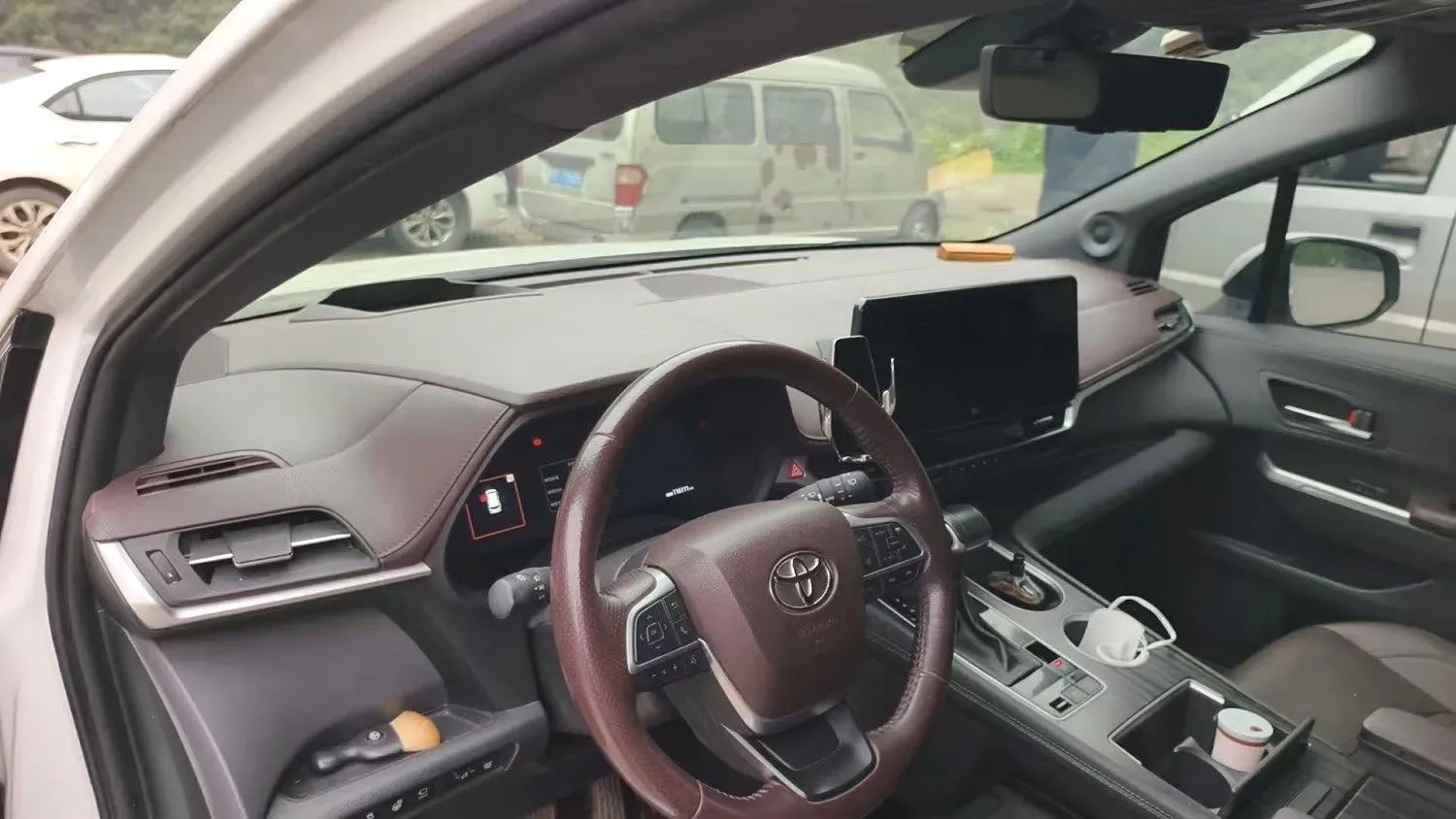 2023 Toyota Sienna 2.5L 189HP L4 E-CVT Hybrid,autocango,china used car exporter,china ev exporter,chinese used car exporter,chinese used ev exporter