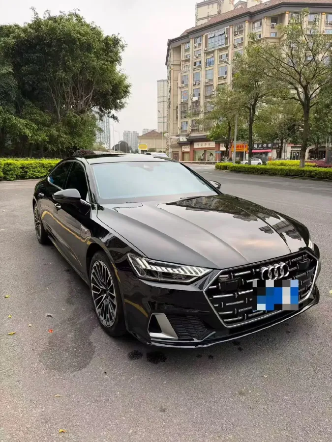 2024 Audi A7L 2.0T 245HP L4 7DCT,autocango,china used car exporter,china ev exporter,chinese used car exporter,chinese used ev exporter