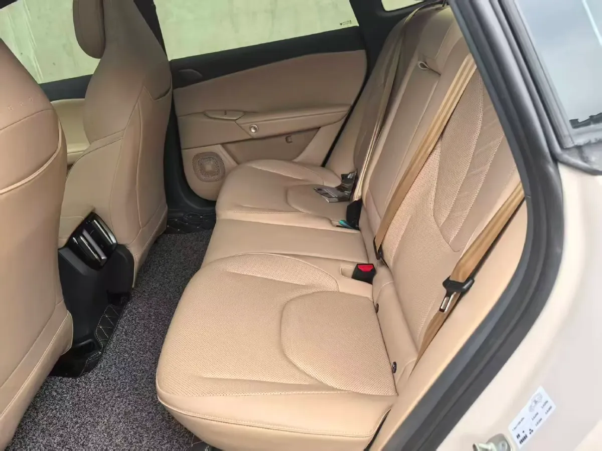 2024 ARCFOX αT5 BEV 79.2KWH,autocango,china used car exporter,china ev exporter,chinese used car exporter,chinese used ev exporter