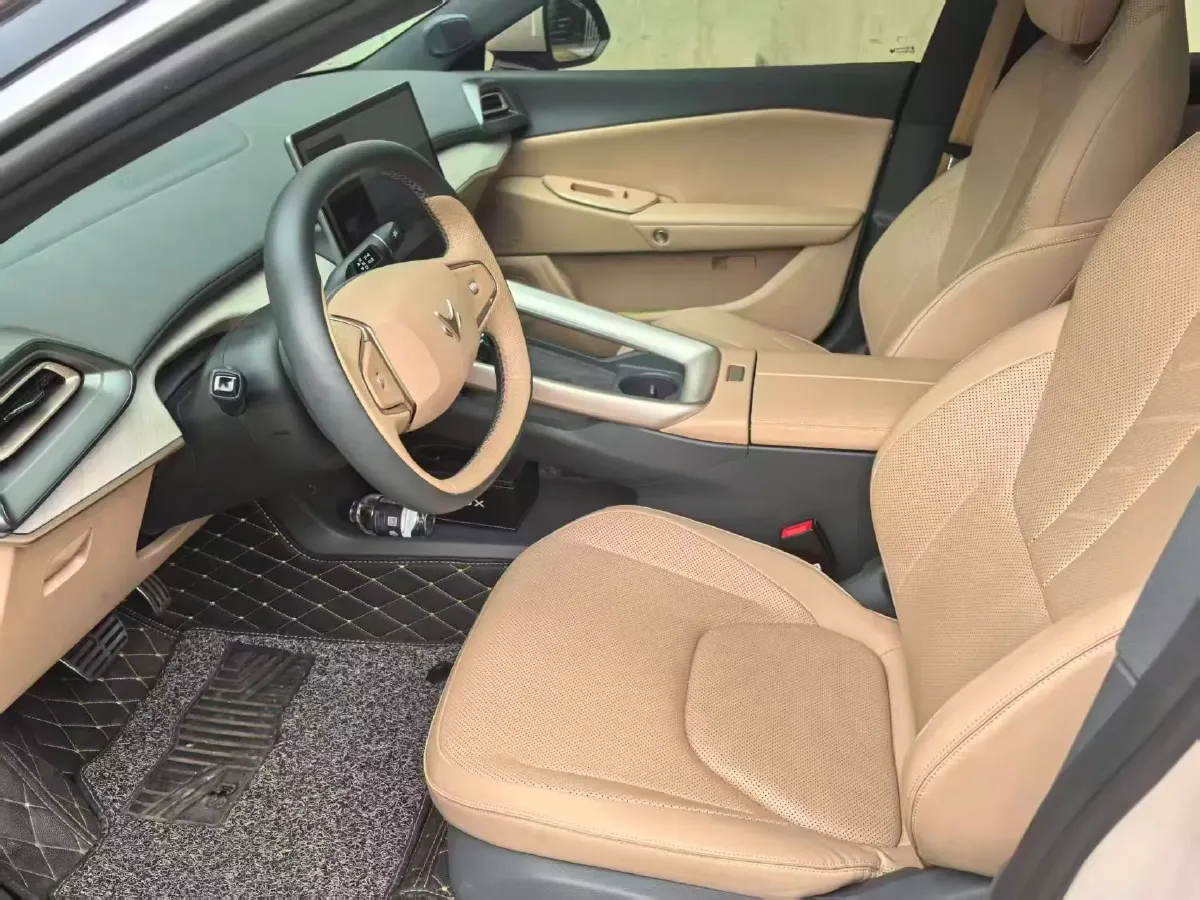 2024 ARCFOX αT5 BEV 79.2KWH,autocango,china used car exporter,china ev exporter,chinese used car exporter,chinese used ev exporter