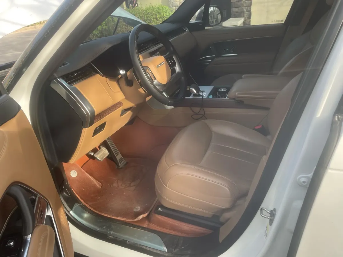 2024 Land Rover Range Rover 3.0T 400HP L6 8AT,autocango,china used car exporter,china ev exporter,chinese used car exporter,chinese used ev exporter