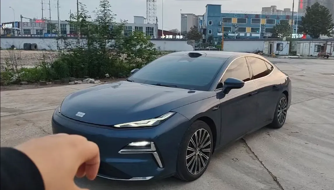 2025 Geely Galaxy Starshine 8 1.5T 163HP L4 3DHT PHEV 27.69KWH,autocango,china used car exporter,china ev exporter,chinese used car exporter,chinese used ev exporter