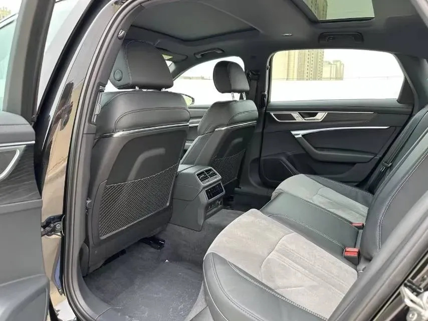 2024 Audi A6L 2.0T 245HP L4 7DCT,autocango,china used car exporter,china ev exporter,chinese used car exporter,chinese used ev exporter