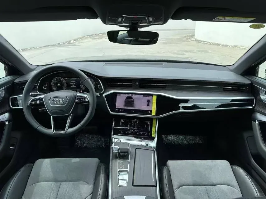 2024 Audi A6L 2.0T 245HP L4 7DCT,autocango,china used car exporter,china ev exporter,chinese used car exporter,chinese used ev exporter