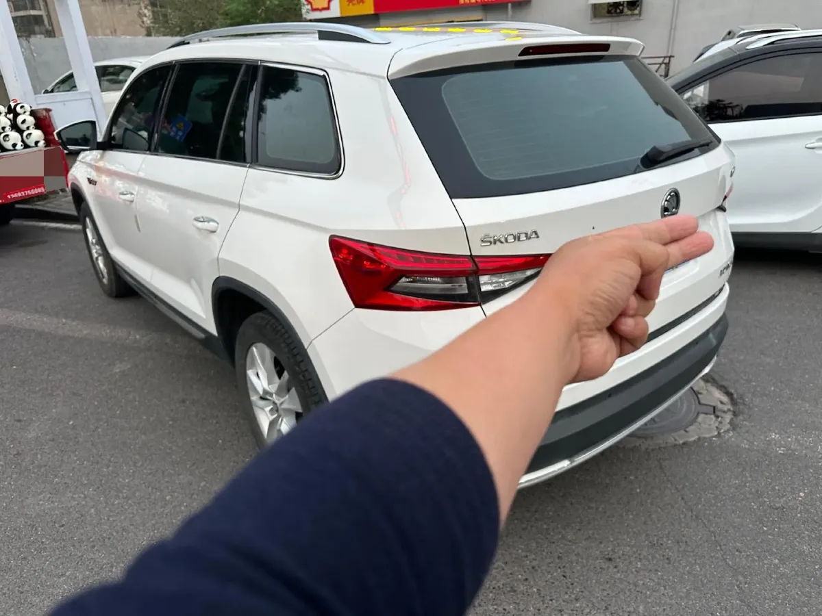 2018 Skoda Kodiak 2.0T 186HP L4 7DCT,autocango,china used car exporter,china ev exporter,chinese used car exporter,chinese used ev exporter