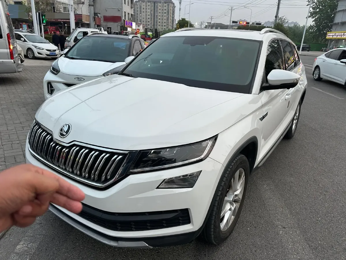 2018 Skoda Kodiak 2.0T 186HP L4 7DCT,autocango,china used car exporter,china ev exporter,chinese used car exporter,chinese used ev exporter