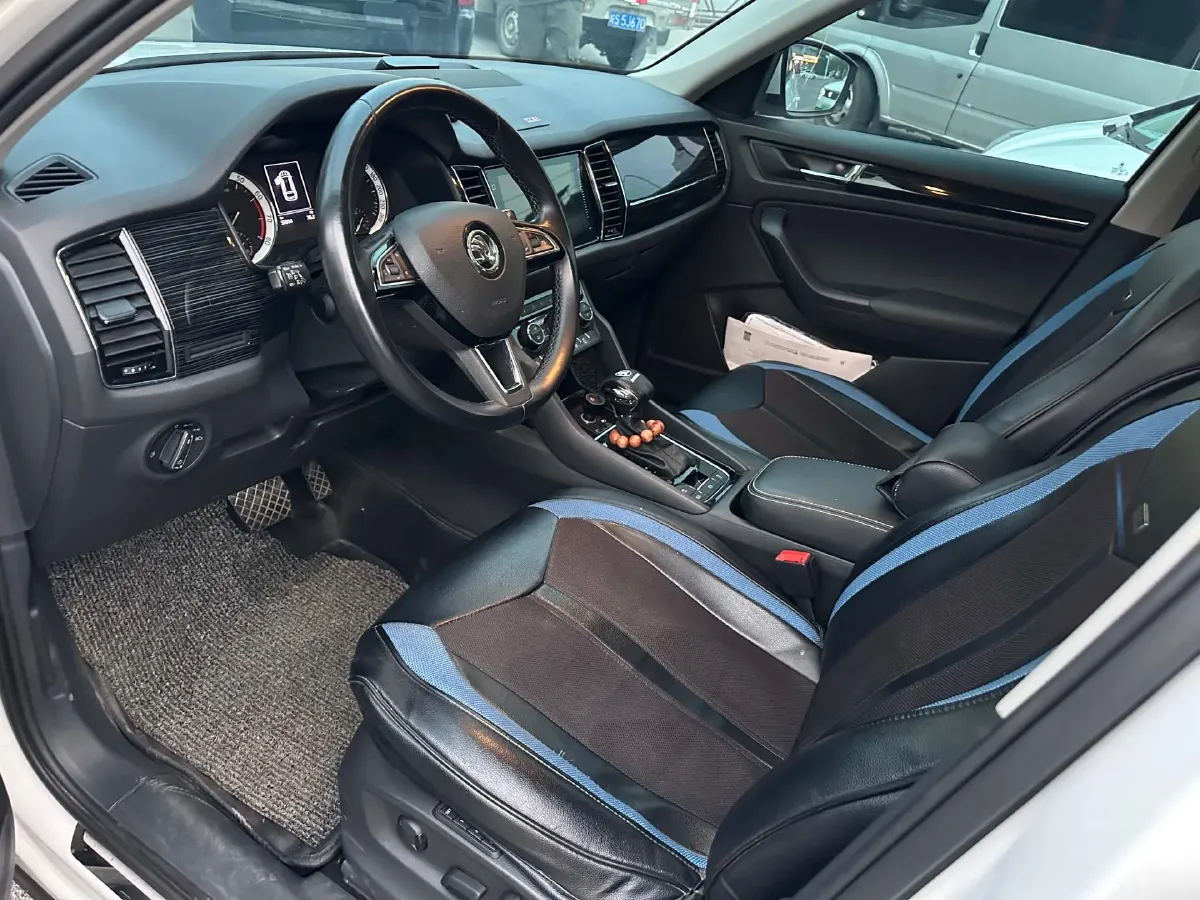 2018 Skoda Kodiak 2.0T 186HP L4 7DCT,autocango,china used car exporter,china ev exporter,chinese used car exporter,chinese used ev exporter