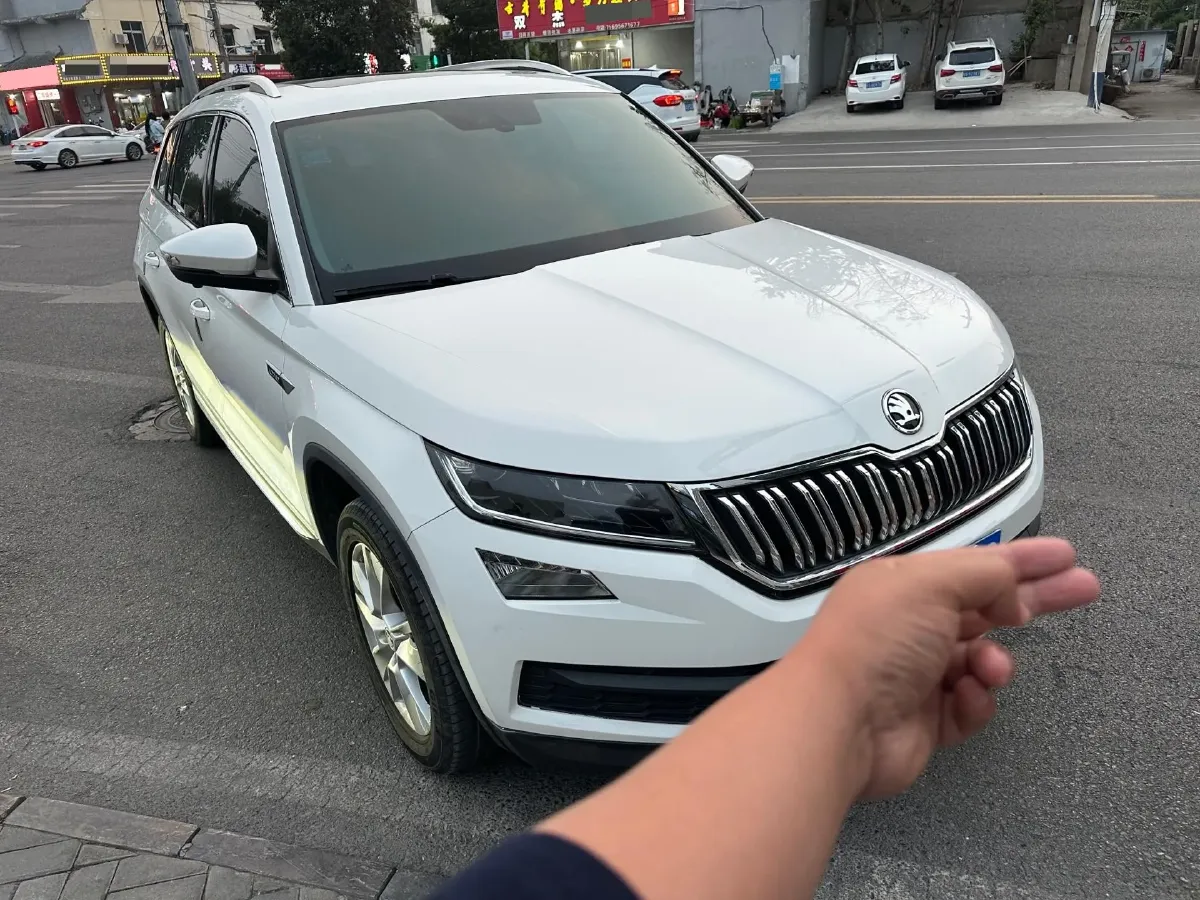 2018 Skoda Kodiak 2.0T 186HP L4 7DCT,autocango,china used car exporter,china ev exporter,chinese used car exporter,chinese used ev exporter