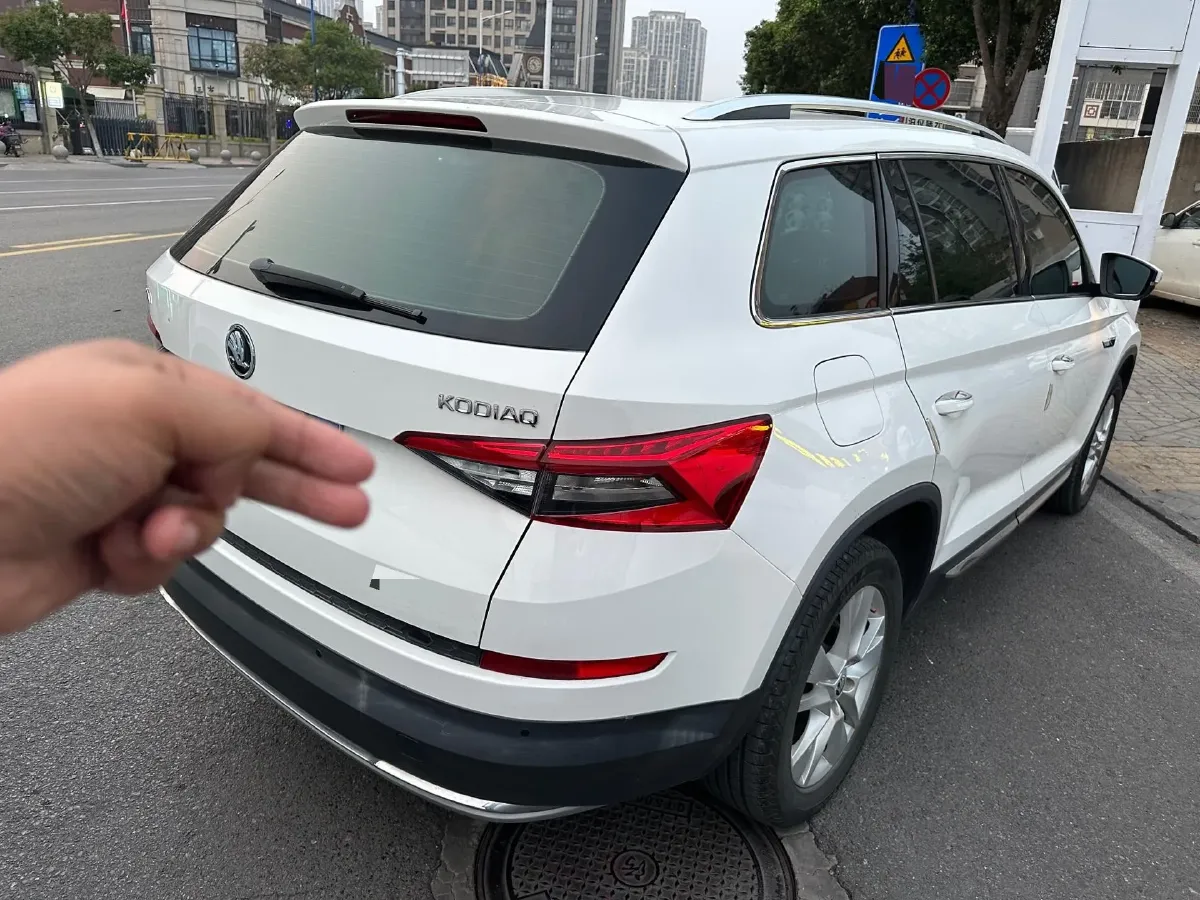 2018 Skoda Kodiak 2.0T 186HP L4 7DCT,autocango,china used car exporter,china ev exporter,chinese used car exporter,chinese used ev exporter