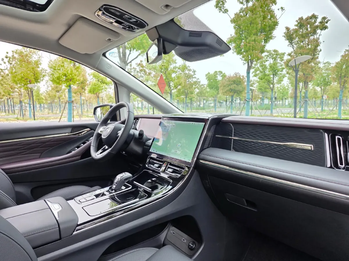 2024 GAC Trumpchi M8 2.0T 190HP L4 2DHT Hybrid,autocango,china used car exporter,china ev exporter,chinese used car exporter,chinese used ev exporter