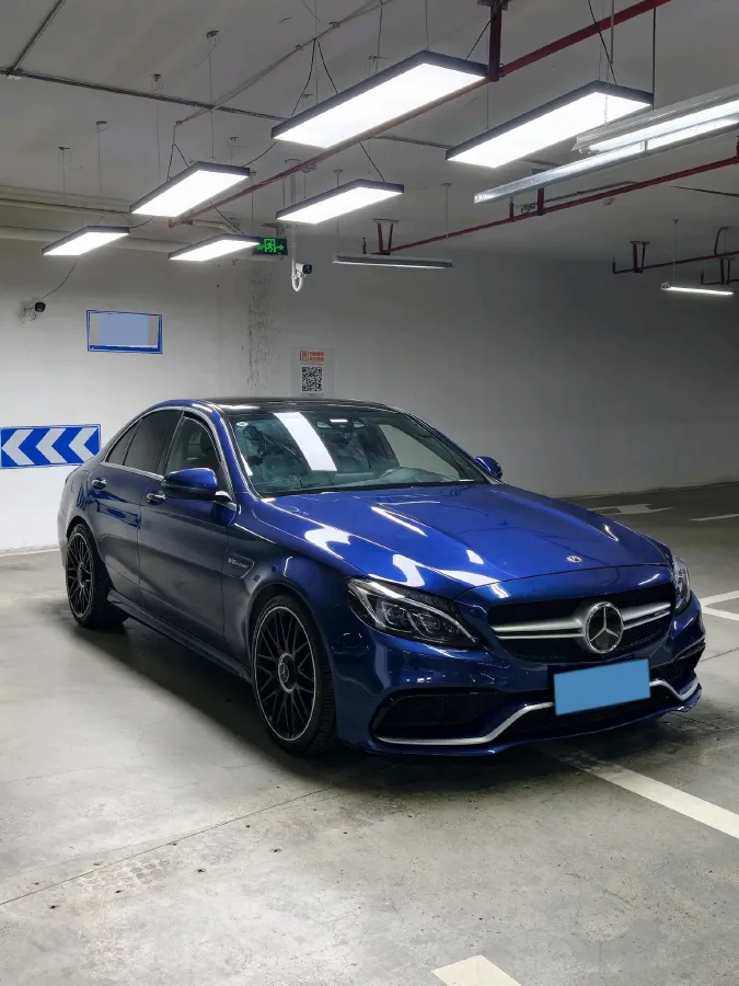 2017 Mercedes-Benz C AMG 4.0T 476HP V8 7AT,autocango,china used car exporter,china ev exporter,chinese used car exporter,chinese used ev exporter
