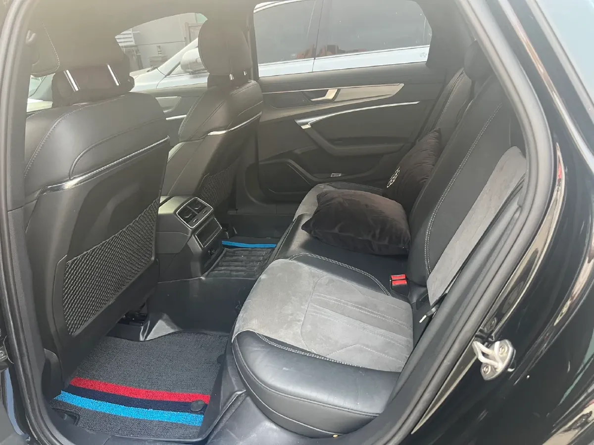 2021 Audi A6L 2.0T 190HP L4 7DCT,autocango,china used car exporter,china ev exporter,chinese used car exporter,chinese used ev exporter