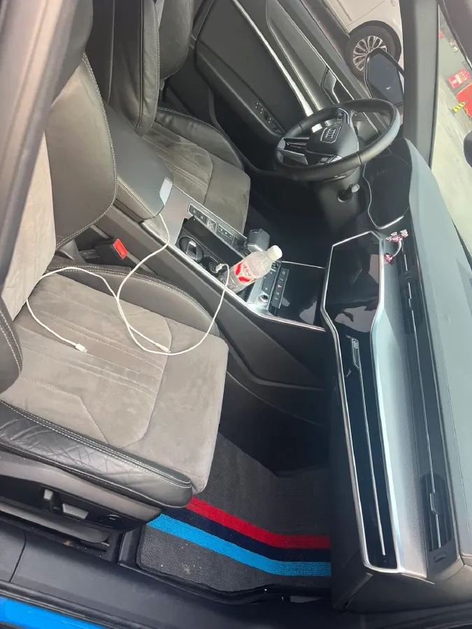 2021 Audi A6L 2.0T 190HP L4 7DCT,autocango,china used car exporter,china ev exporter,chinese used car exporter,chinese used ev exporter