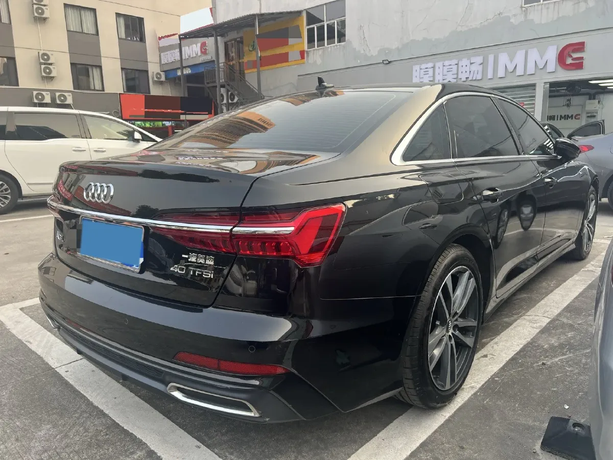 2021 Audi A6L 2.0T 190HP L4 7DCT,autocango,china used car exporter,china ev exporter,chinese used car exporter,chinese used ev exporter