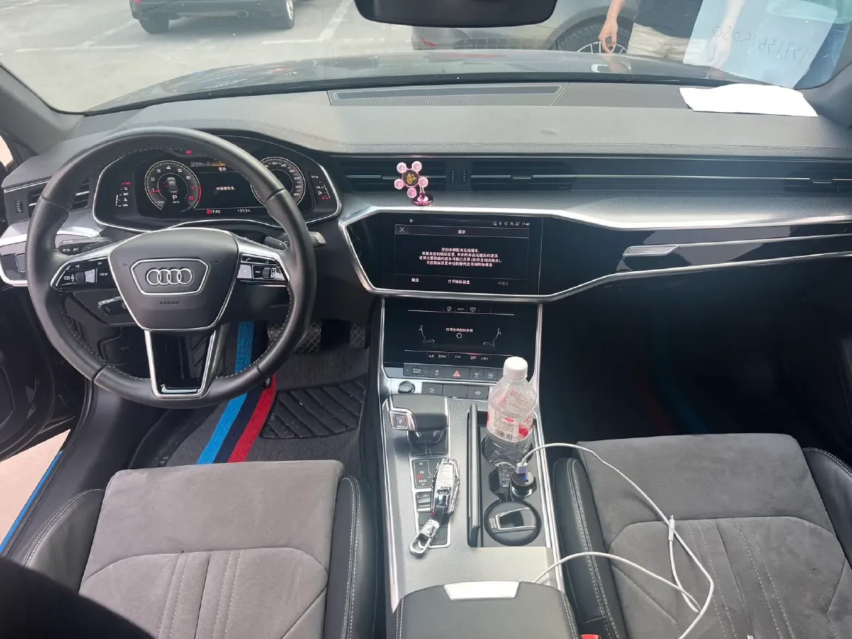 2021 Audi A6L 2.0T 190HP L4 7DCT,autocango,china used car exporter,china ev exporter,chinese used car exporter,chinese used ev exporter