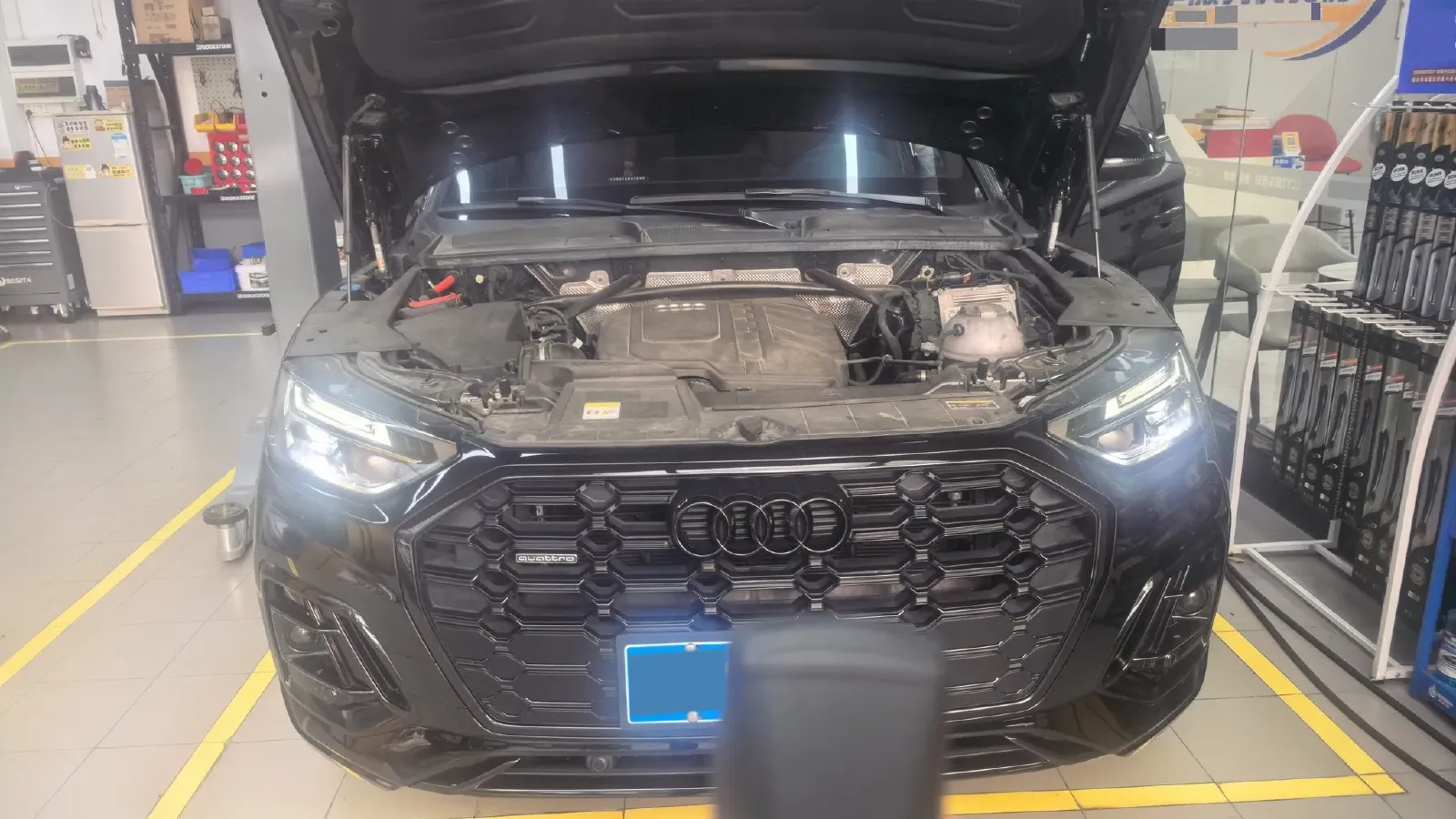 2024 Audi Q5L 2.0T 245HP L4 7DCT,autocango,china used car exporter,china ev exporter,chinese used car exporter,chinese used ev exporter