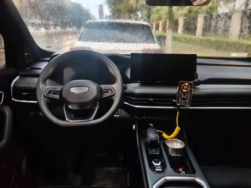 2023 Geely Okavango L 2.0T 218HP L4 7DCT,autocango,china used car exporter,china ev exporter,chinese used car exporter,chinese used ev exporter