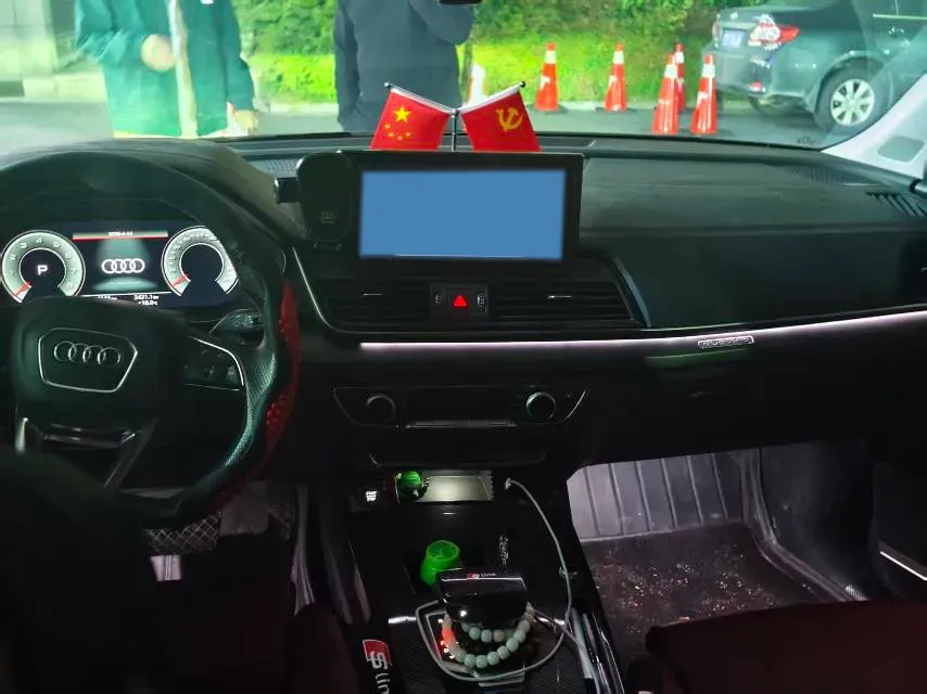 2022 Audi Q5L 2.0T 252HP L4 7DCT,autocango,china used car exporter,china ev exporter,chinese used car exporter,chinese used ev exporter