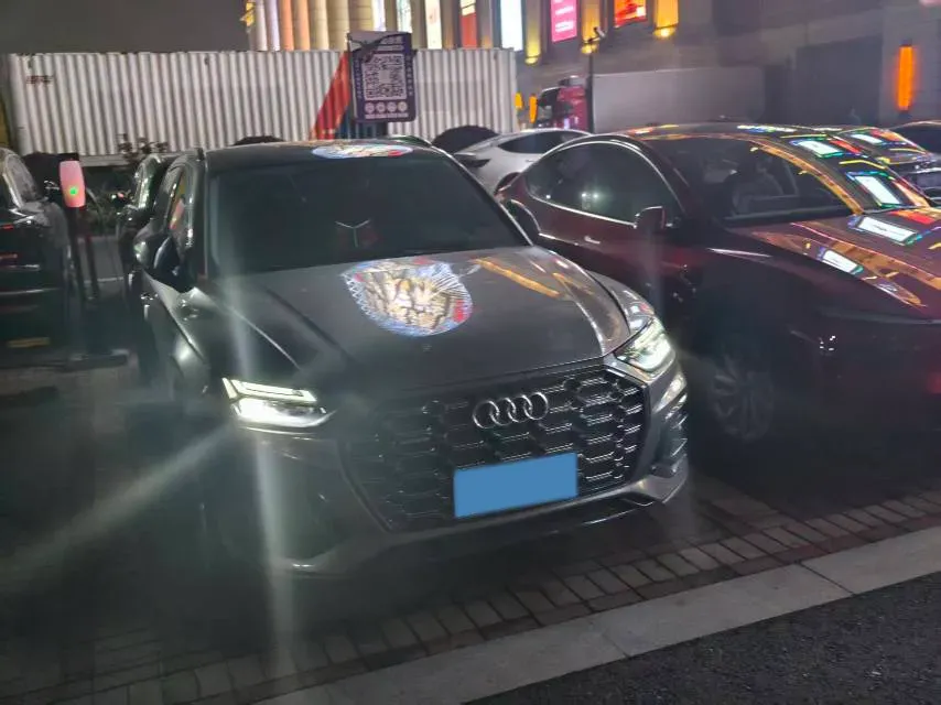 2022 Audi Q5L 2.0T 252HP L4 7DCT,autocango,china used car exporter,china ev exporter,chinese used car exporter,chinese used ev exporter