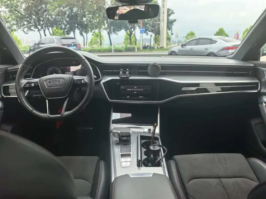 2024 Audi A6L 2.0T 245HP L4 7DCT,autocango,china used car exporter,china ev exporter,chinese used car exporter,chinese used ev exporter