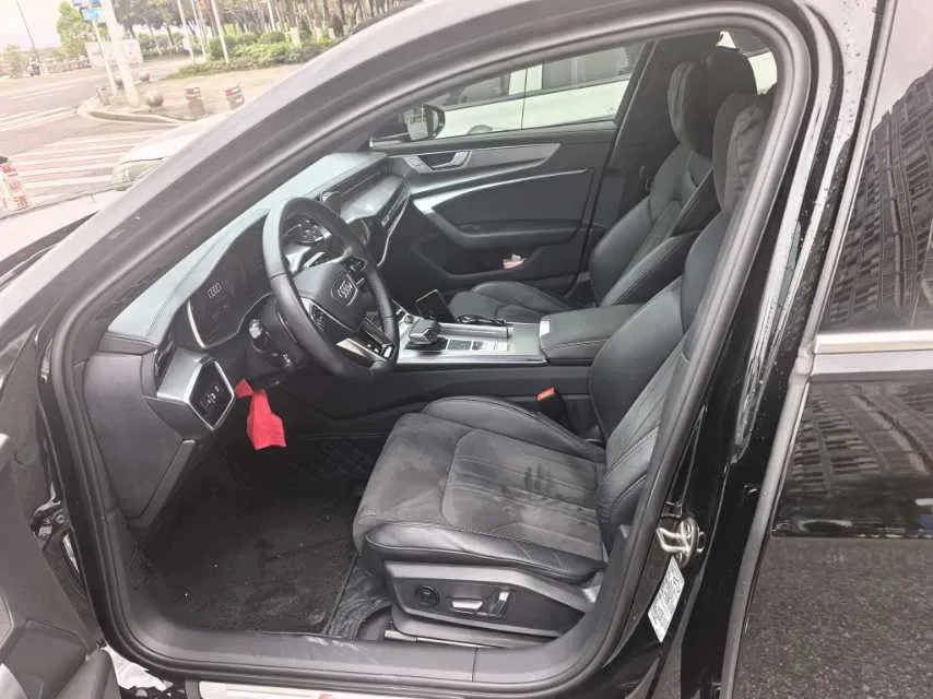 2024 Audi A6L 2.0T 245HP L4 7DCT,autocango,china used car exporter,china ev exporter,chinese used car exporter,chinese used ev exporter