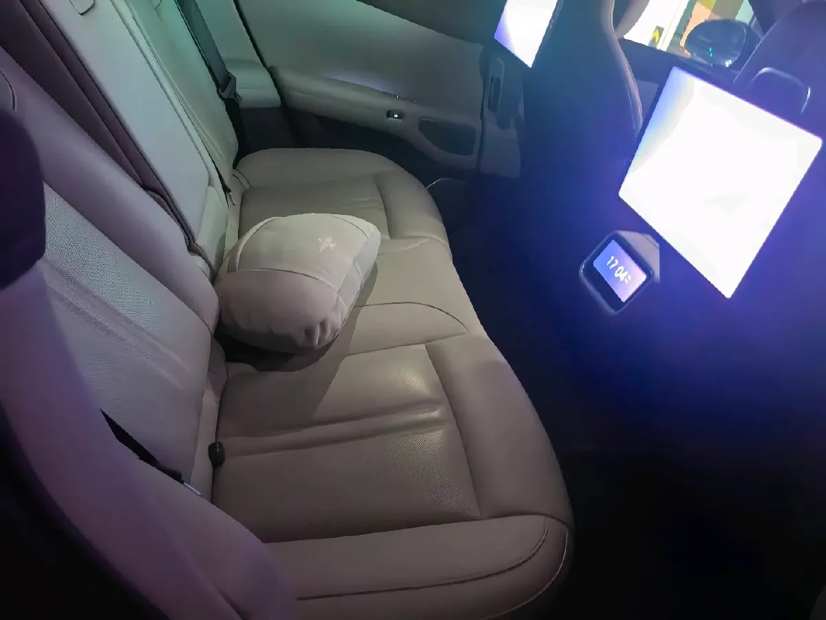 2025 MI YU7 BEV 101.7KWH,autocango,china used car exporter,china ev exporter,chinese used car exporter,chinese used ev exporter