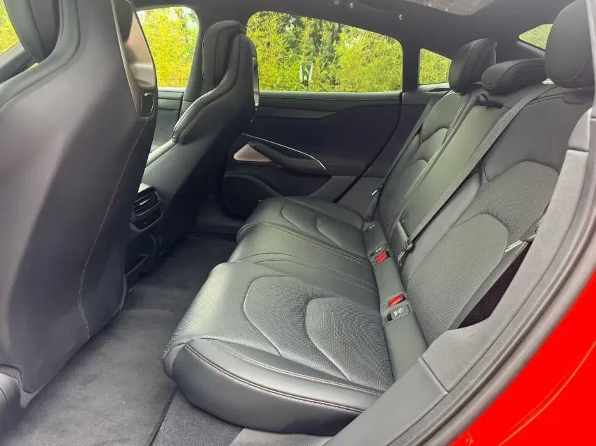 2024 MI SU7 BEV 101KWH,autocango,china used car exporter,china ev exporter,chinese used car exporter,chinese used ev exporter