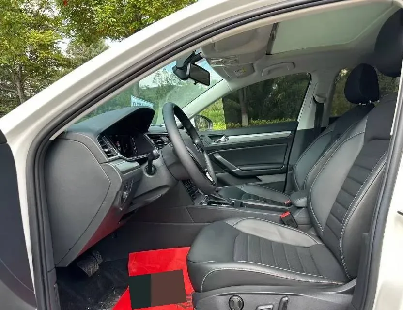 2021 Volkswagen T-Roc 1.4T 150HP L4 7DCT,autocango,china used car exporter,china ev exporter,chinese used car exporter,chinese used ev exporter