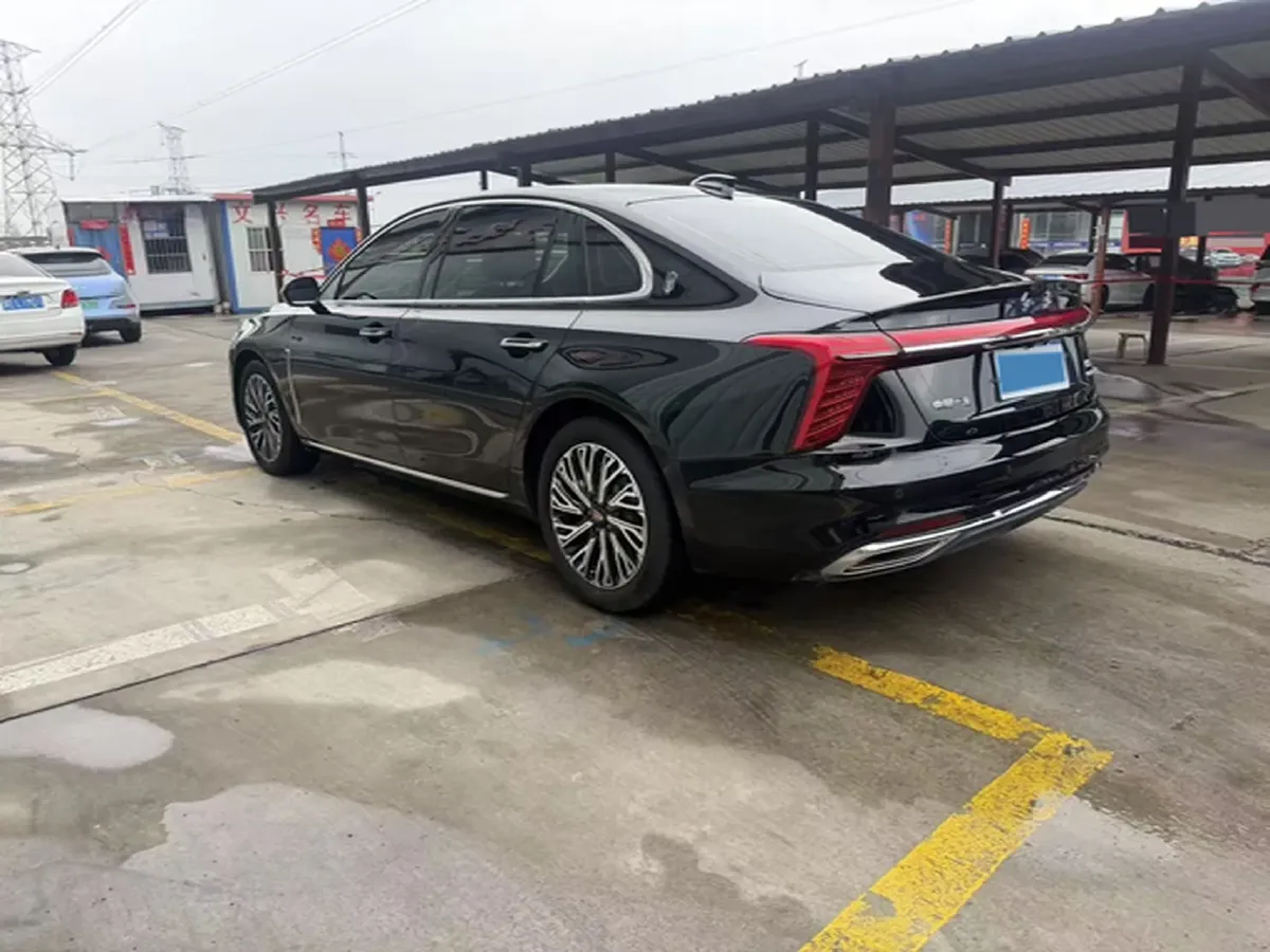 2024 HongQi H5 2.0T 224HP L4 8AT,autocango,china used car exporter,china ev exporter,chinese used car exporter,chinese used ev exporter