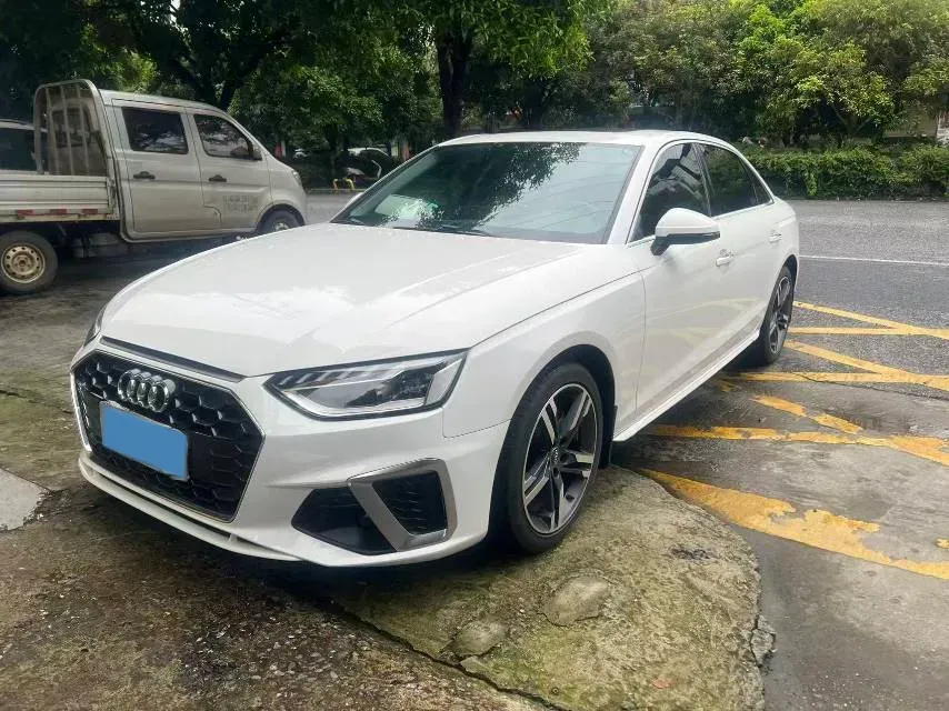 2020 Audi A4L 2.0T 190HP L4 7DCT,autocango,china used car exporter,china ev exporter,chinese used car exporter,chinese used ev exporter