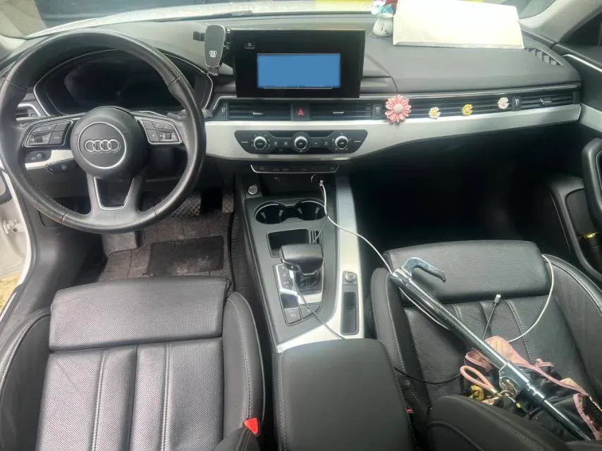 2020 Audi A4L 2.0T 190HP L4 7DCT,autocango,china used car exporter,china ev exporter,chinese used car exporter,chinese used ev exporter