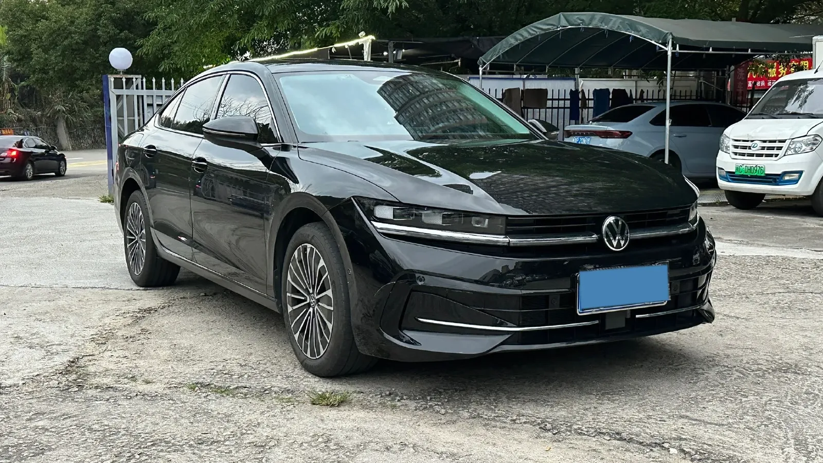 2024 Volkswagen Magotan 2.0T 220HP L4 7DCT,autocango,china used car exporter,china ev exporter,chinese used car exporter,chinese used ev exporter