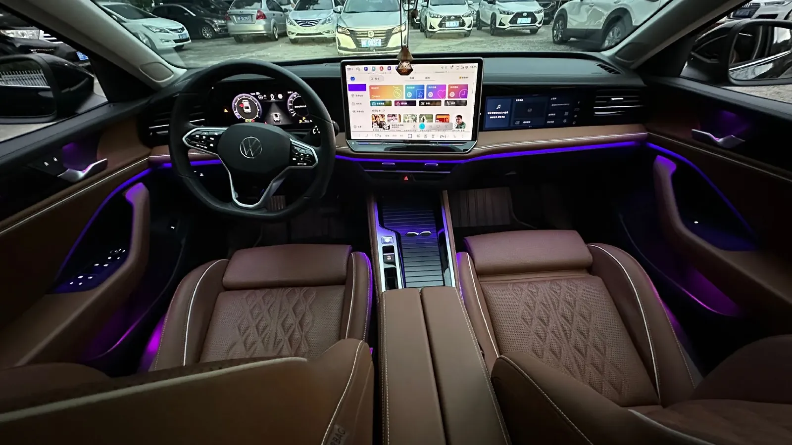 2024 Volkswagen Magotan 2.0T 220HP L4 7DCT,autocango,china used car exporter,china ev exporter,chinese used car exporter,chinese used ev exporter