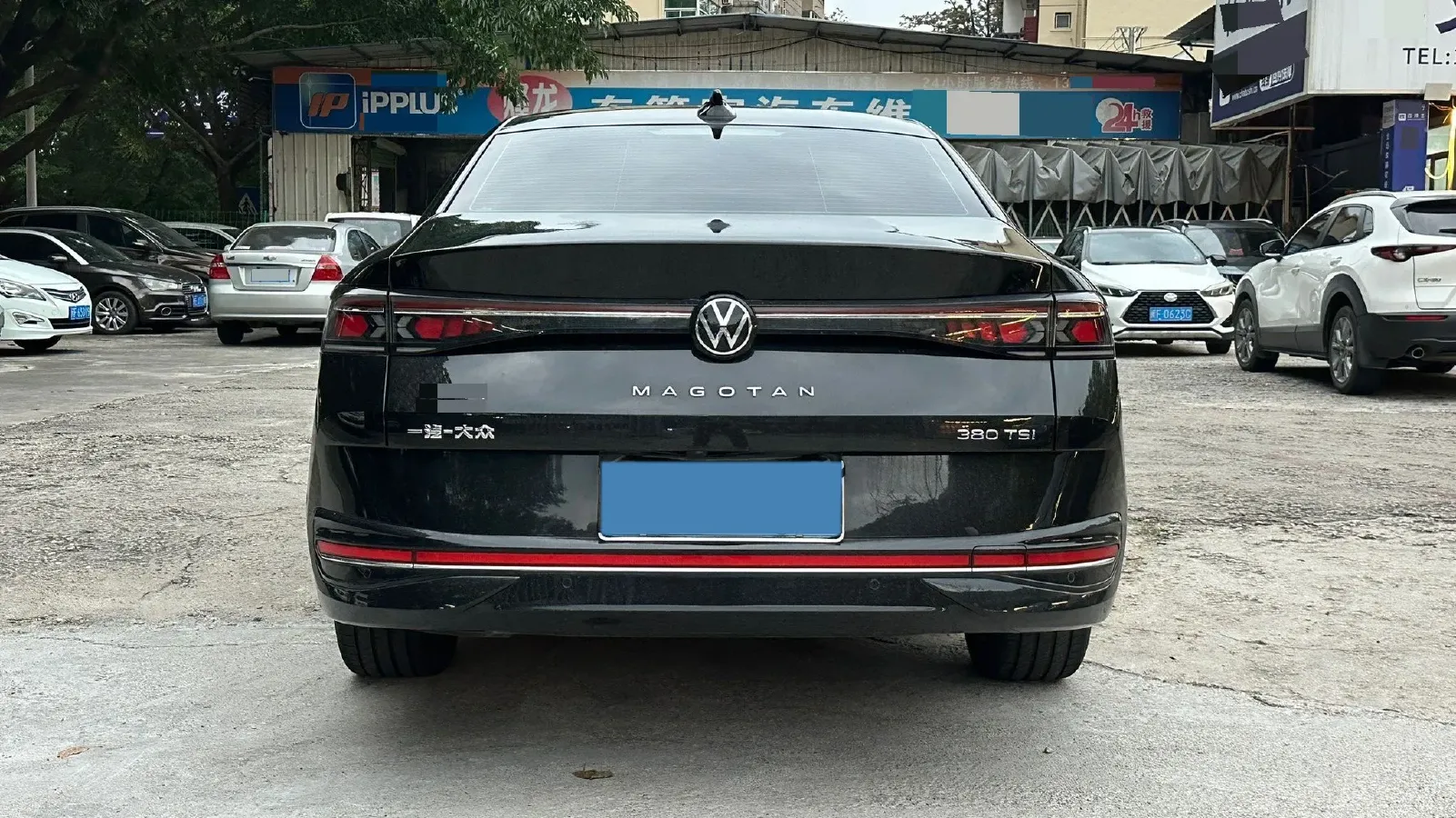 2024 Volkswagen Magotan 2.0T 220HP L4 7DCT,autocango,china used car exporter,china ev exporter,chinese used car exporter,chinese used ev exporter