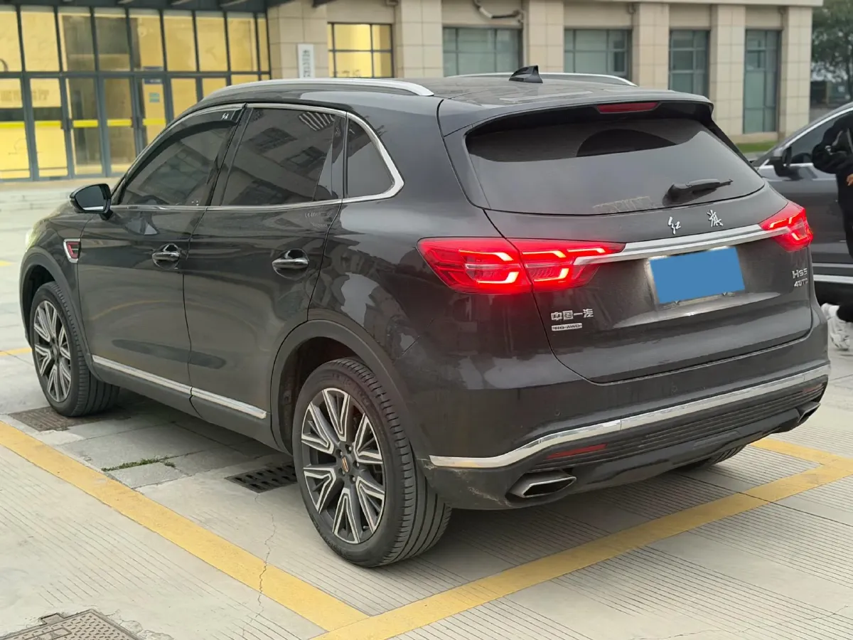 2022 HongQi HS5 2.0T 224HP L4 6AT,autocango,china used car exporter,china ev exporter,chinese used car exporter,chinese used ev exporter