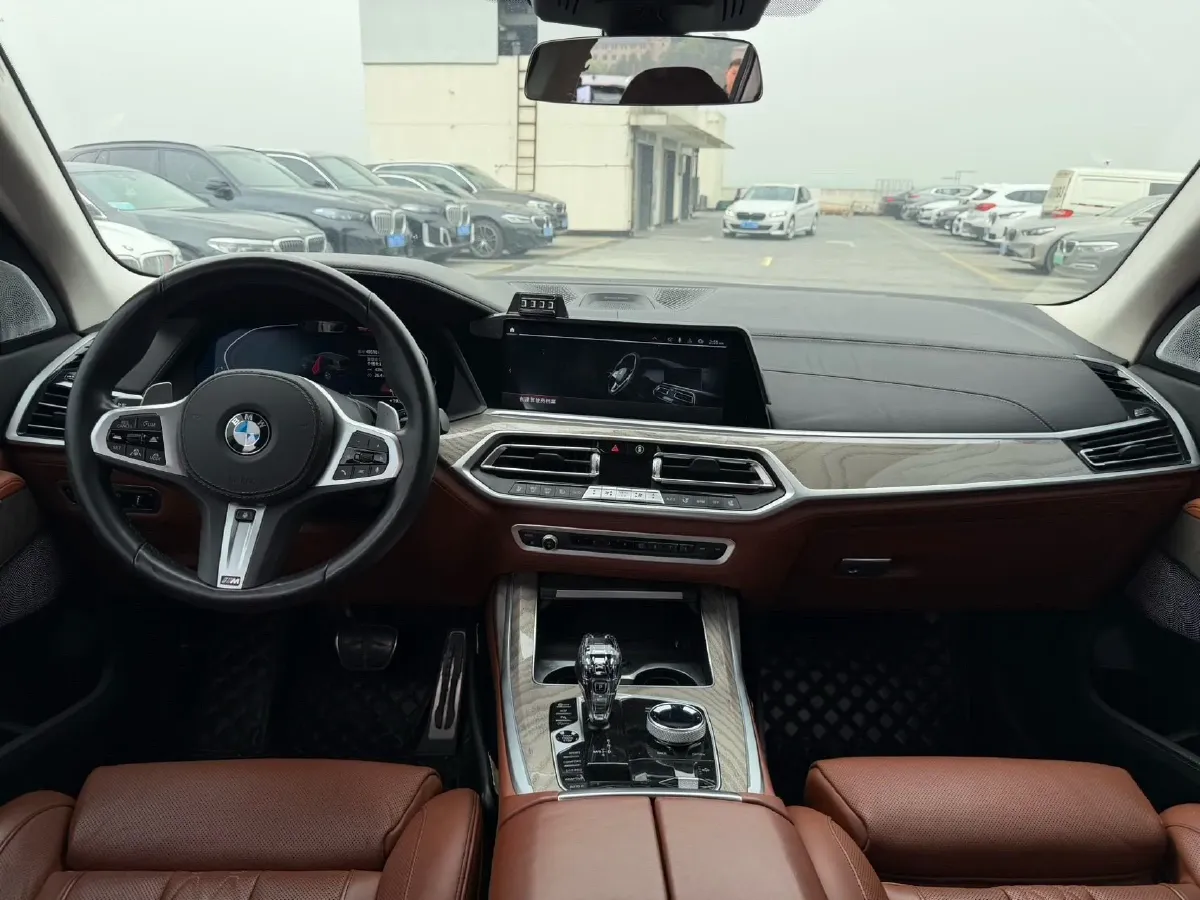 2021 BMW X7 3.0T 340HP L6 8AT,autocango,china used car exporter,china ev exporter,chinese used car exporter,chinese used ev exporter