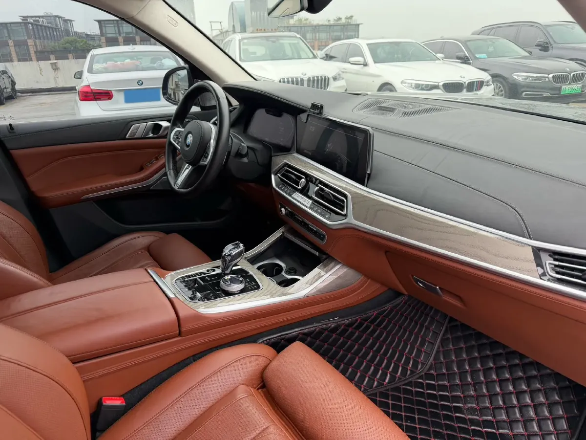 2021 BMW X7 3.0T 340HP L6 8AT,autocango,china used car exporter,china ev exporter,chinese used car exporter,chinese used ev exporter