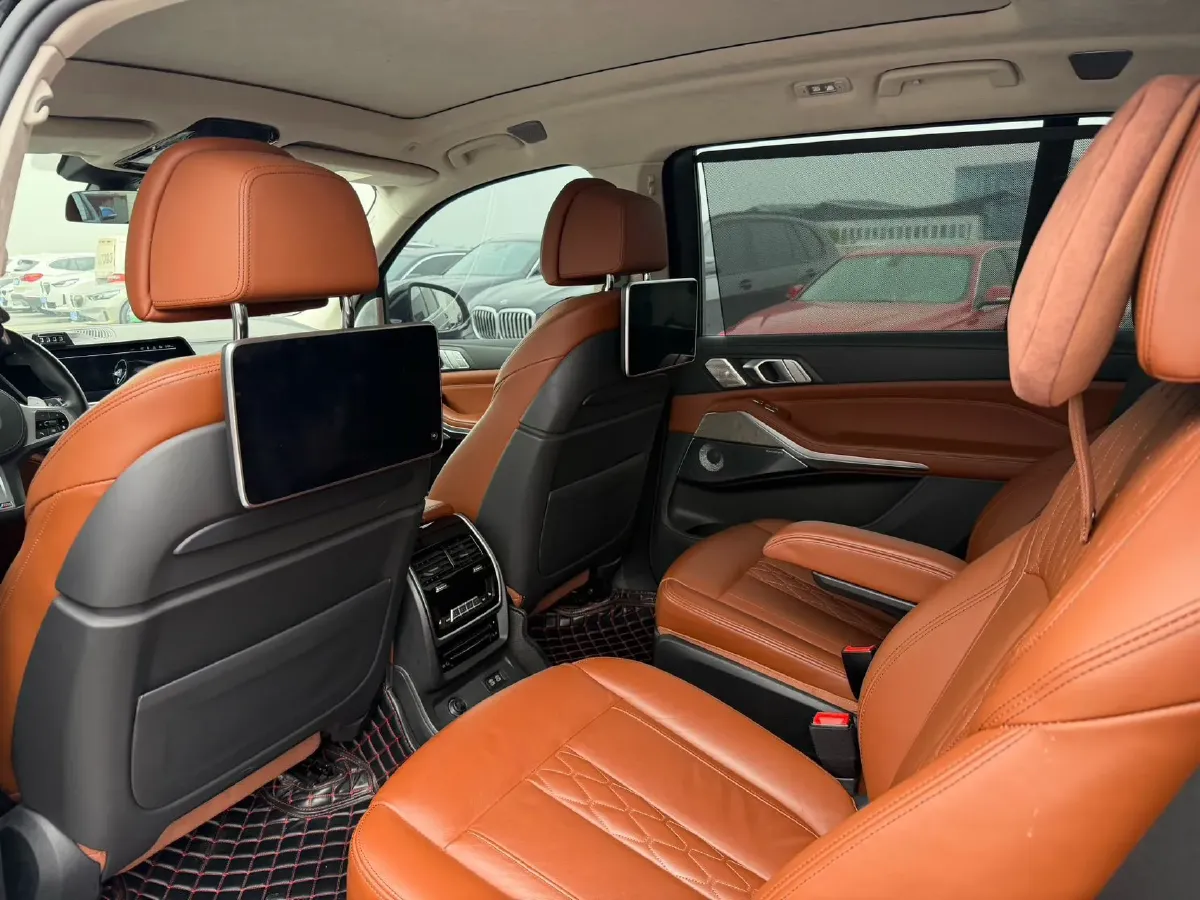 2021 BMW X7 3.0T 340HP L6 8AT,autocango,china used car exporter,china ev exporter,chinese used car exporter,chinese used ev exporter