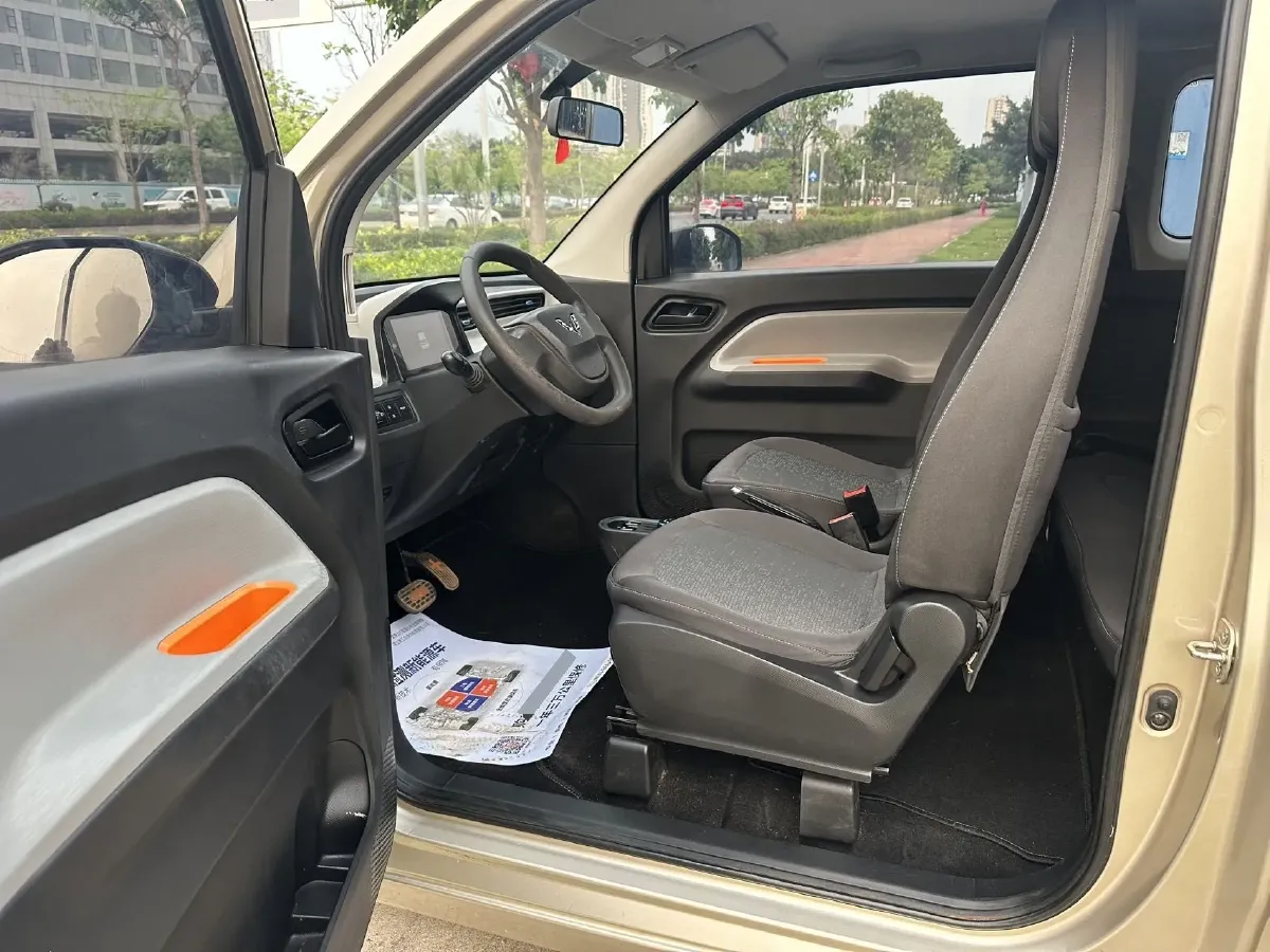 2020 WuLing HongGuang MINI EV BEV 9.3KWH,autocango,china used car exporter,china ev exporter,chinese used car exporter,chinese used ev exporter